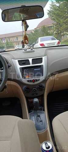 Hyundai Accent 2012, 273,588 km - 1.6 l - Qusar