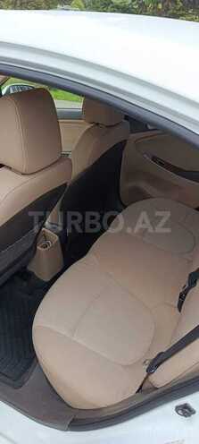 Hyundai Accent 2012, 273,588 km - 1.6 l - Qusar