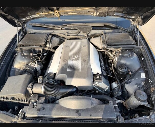 BMW 540 2002, 363,000 km - 4.4 l - Xırdalan