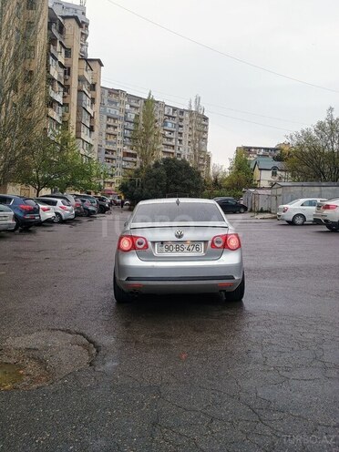 Volkswagen Jetta 2005, 495,000 km - 1.6 l - Bakı