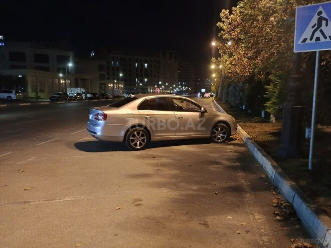Volkswagen Jetta 2005, 495,000 km - 1.6 l - Bakı