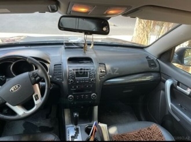 Kia Sorento 2012, 173,980 km - 2.0 l - Qazax