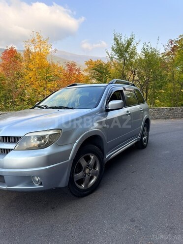 Mitsubishi Outlander 2005, 265,000 km - 2.4 л - Şəki