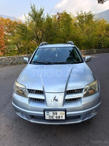 Mitsubishi Outlander 2005, 265,000 km - 2.4 л - Şəki