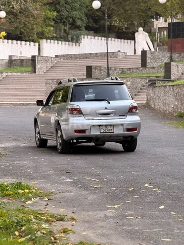 Mitsubishi Outlander 2005, 265,000 km - 2.4 л - Şəki