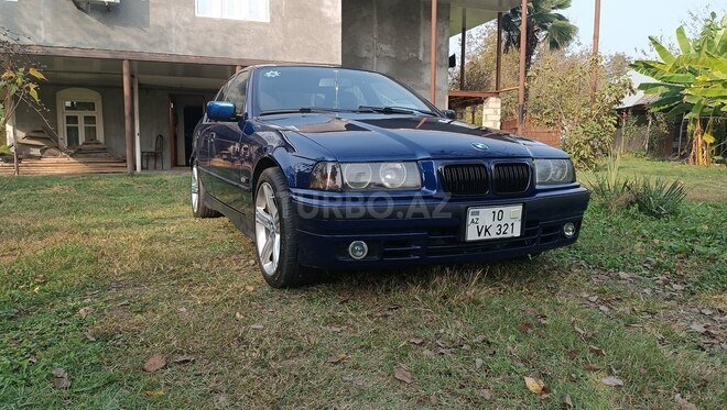 BMW 320 1996, 450,000 km - 2.0 l - Qax