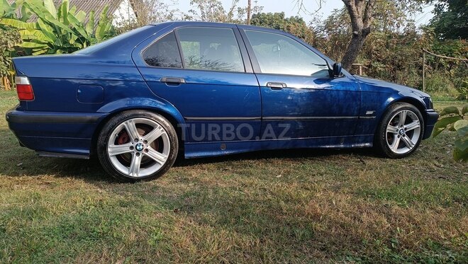 BMW 320 1996, 450,000 km - 2.0 l - Qax