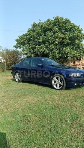 BMW 320 1996, 450,000 km - 2.0 l - Qax