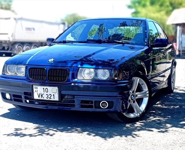 BMW 320 1996, 450,000 km - 2.0 l - Qax