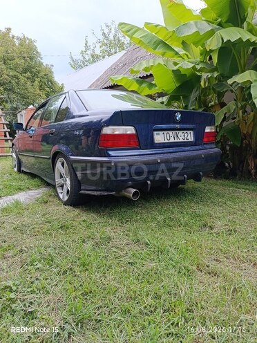 BMW 320 1996, 450,000 km - 2.0 l - Qax