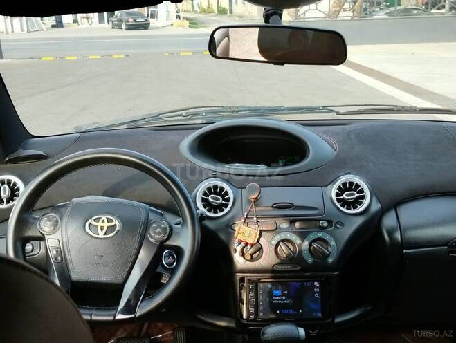 Toyota Vitz 2002, 285,620 km - 1.0 l - Bakı