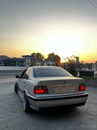 BMW 328 1998, 300,000 km - 2.8 л - Bakı