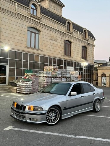 BMW 328 1998, 300,000 km - 2.8 л - Bakı