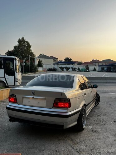 BMW 328 1998, 300,000 km - 2.8 л - Bakı