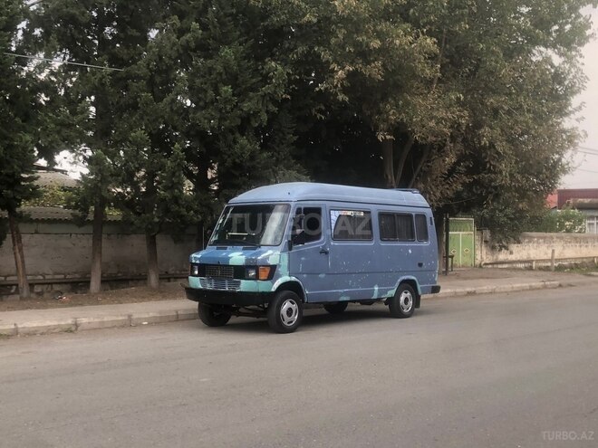Mercedes 208 D 1992, 398,458 km - 2.3 л - Qazax