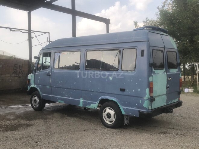 Mercedes 208 D 1992, 398,458 km - 2.3 л - Qazax