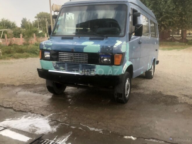 Mercedes 208 D 1992, 398,458 km - 2.3 л - Qazax
