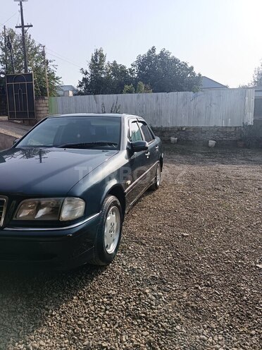 Mercedes C 220 1996, 500,000 km - 2.2 l - Tovuz