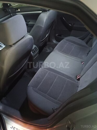 Volkswagen Jetta 2005, 495,000 km - 1.6 l - Bakı