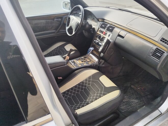Mercedes E 270 2000, 450,000 km - 2.7 l - Sumqayıt