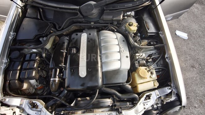 Mercedes E 270 2000, 450,000 km - 2.7 l - Sumqayıt