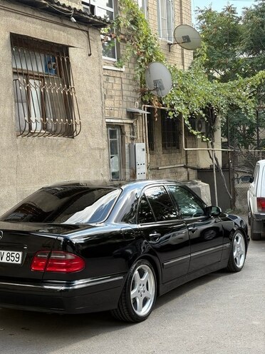 Mercedes E 240 2000, 362,000 km - 2.4 l - Bakı