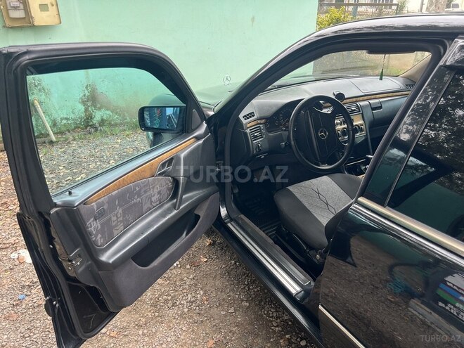 Mercedes E 240 1999, 410,000 km - 2.4 l - Masallı