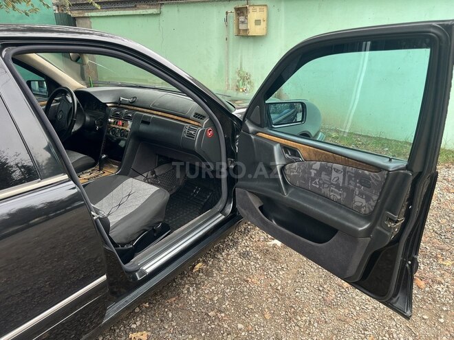 Mercedes E 240 1999, 410,000 km - 2.4 l - Masallı