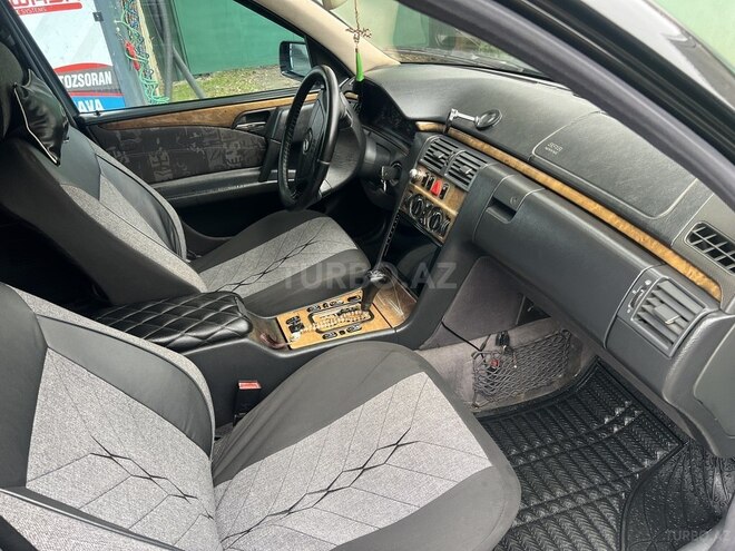 Mercedes E 240 1999, 410,000 km - 2.4 l - Masallı