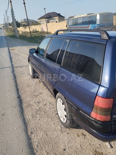 Opel Astra 1996, 180,000 km - 2.0 l - Bakı