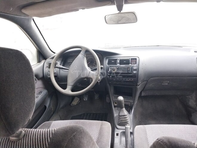 Toyota Corolla 1997, 200,800 km - 1.6 l - Bakı