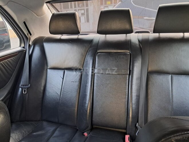 Mercedes E 220 2001, 666,000 km - 2.2 l - Sumqayıt