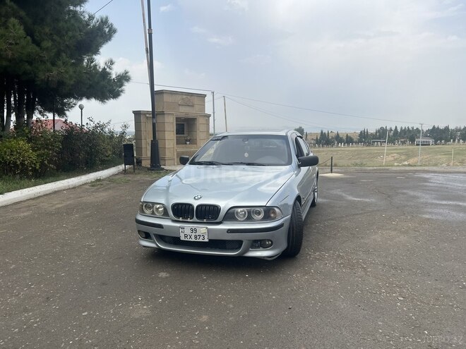 BMW 528 1998, 352,000 km - 2.8 l - Qazax