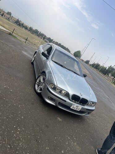 BMW 528 1998, 352,000 km - 2.8 l - Qazax