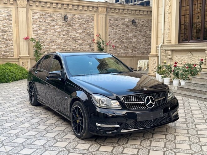 Mercedes C 250 2011, 228,000 km - 1.8 л - Gəncə