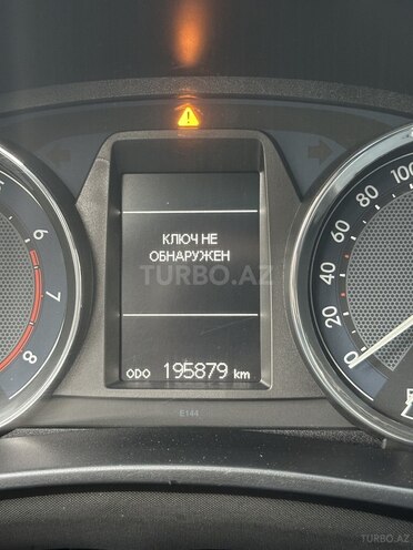 Toyota Corolla 2014, 196,000 km - 1.6 л - Bakı