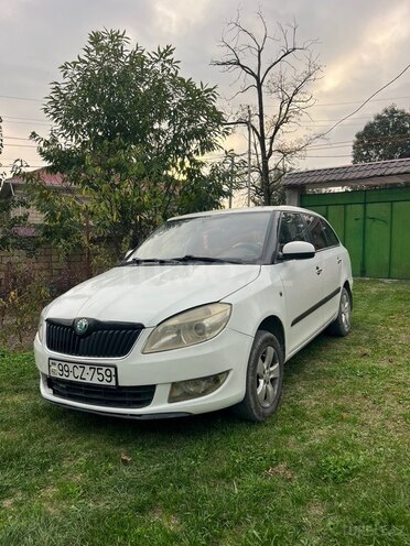 Skoda Fabia 2012, 420,000 km - 1.6 l - Qəbələ