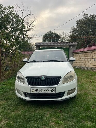 Skoda Fabia 2012, 420,000 km - 1.6 l - Qəbələ