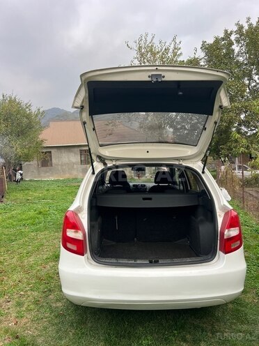 Skoda Fabia 2012, 420,000 km - 1.6 l - Qəbələ