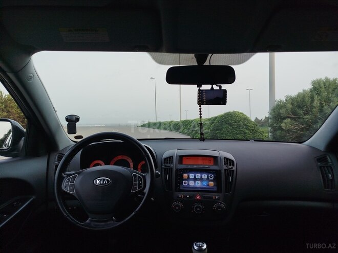 Kia  2008, 274,000 km - 1.6 л - Bakı