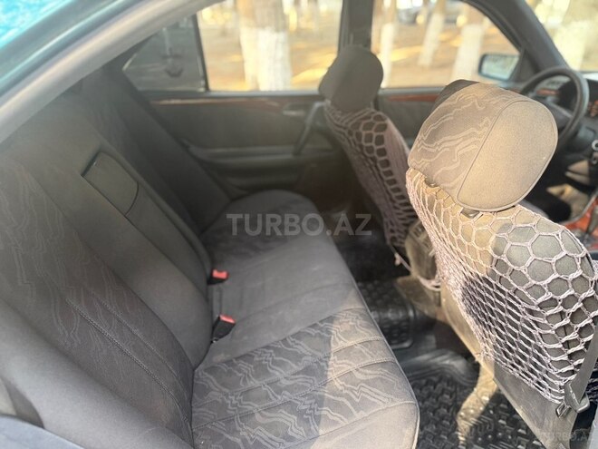 Mercedes E 200 1995, 453,000 km - 2.0 л - Sumqayıt