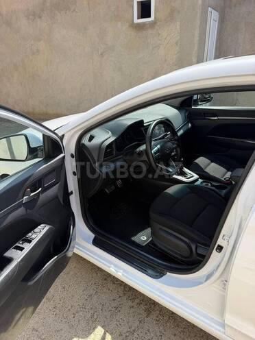 Hyundai Elantra 2019, 108,000 km - 2.0 l - Bakı