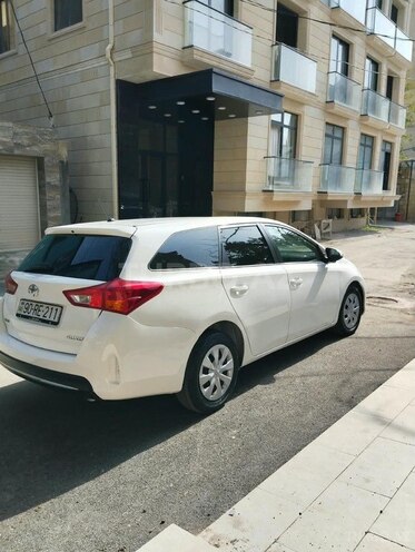 Toyota Auris 2014, 301,000 km - 1.4 l - Bakı