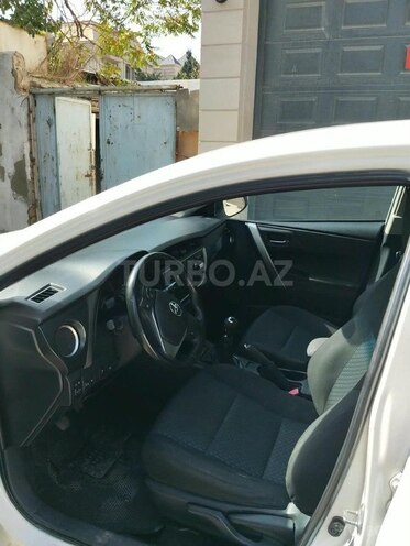 Toyota Auris 2014, 301,000 km - 1.4 l - Bakı