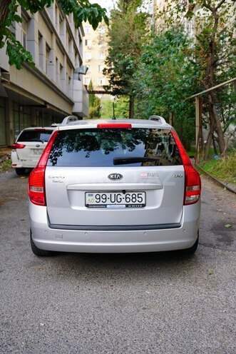 Kia  2010, 236,000 km - 1.6 l - Bakı