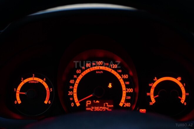 Kia  2010, 236,000 km - 1.6 l - Bakı