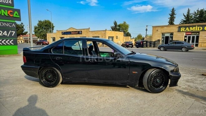 BMW 320 1993, 120,000 km - 2.0 л - Salyan
