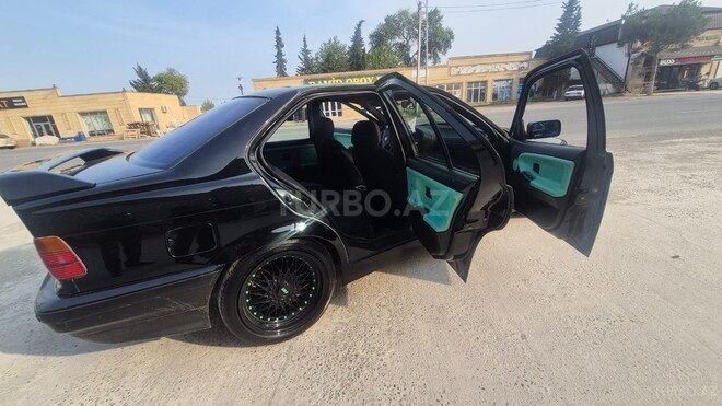 BMW 320 1993, 120,000 km - 2.0 л - Salyan