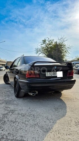 BMW 320 1993, 120,000 km - 2.0 л - Salyan