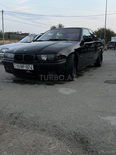 BMW 320 1993, 120,000 km - 2.0 л - Salyan